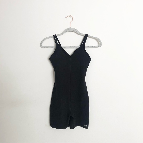 Alo Yoga Alosoft Suns Out Onesie Black XS - Picture 5 of 13